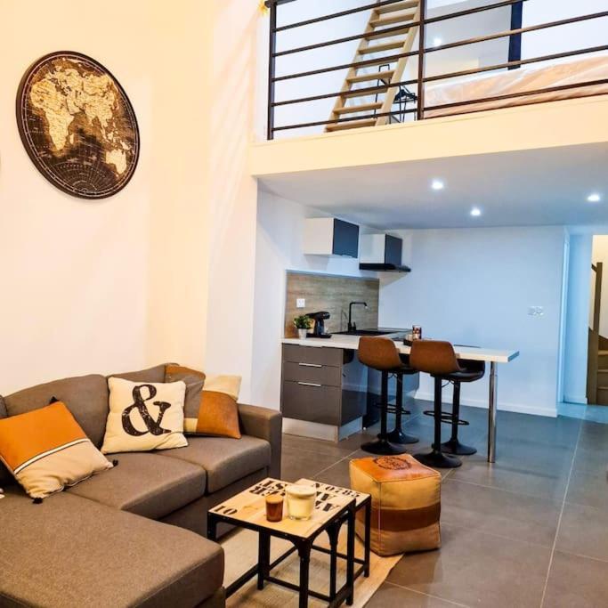 Grand Loft Avec Terrasse Privee Daire Saint-Etienne  Dış mekan fotoğraf